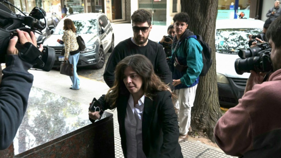 Una hija de Maradona dice que los médicos podrían haber "evitado" la muerte del Diez