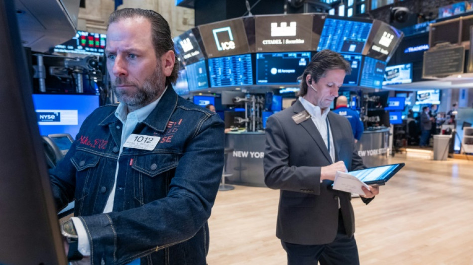 La Bourse de New York en ordre dispers&eacute;, consolide avant un indicateur d'inflation