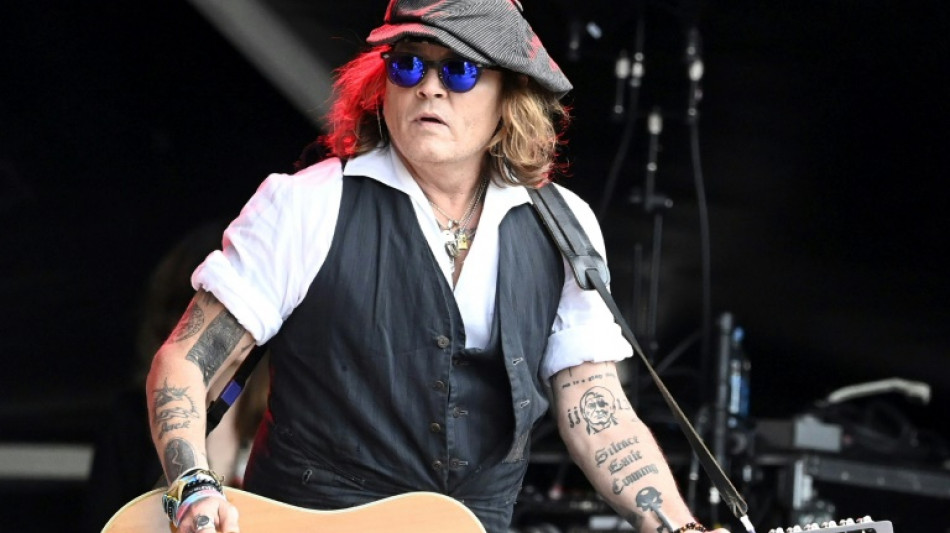 Johnny Depp se repone tras su juicio y lanza &aacute;lbum junto al astro brit&aacute;nico Jeff Beck