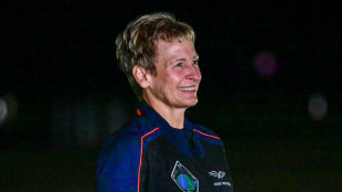 La nave espacial con astronautas de India, Polonia y Hungr&iacute;a se acopla a la EEI