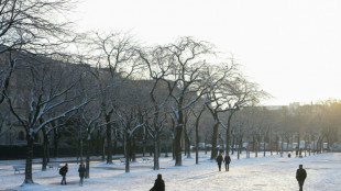 La moiti&eacute; nord de la France face au retour du verglas, la neige gagne les massifs