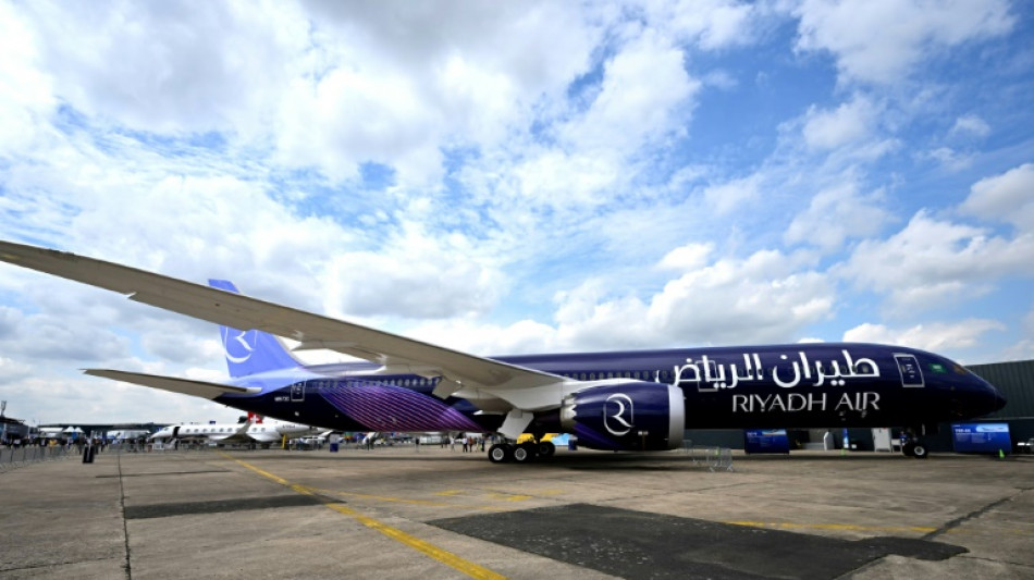 Le march&eacute; des avions long-courriers red&eacute;colle