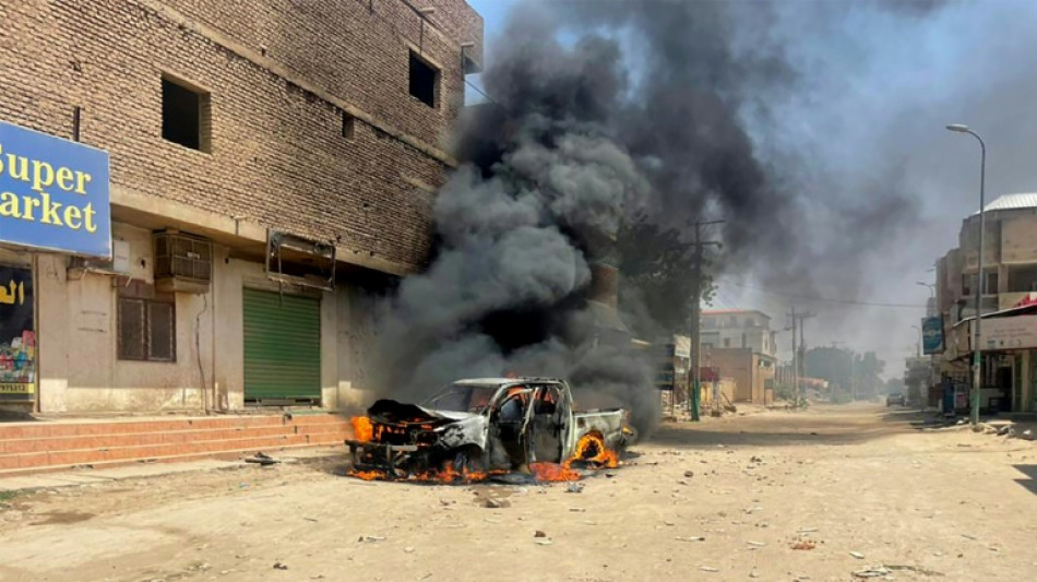 Barricades et routes bloqu&eacute;es &agrave; travers le Soudan apr&egrave;s un conflit tribal