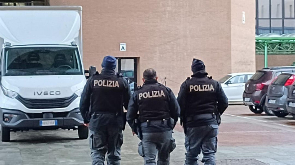 Scontri Torino, domiciliari per presunto aggressore agente