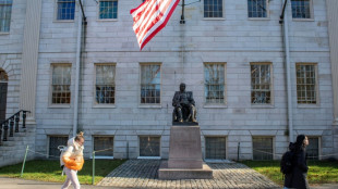 Casa Branca anuncia congelamento de US$ 2,2 bi para Harvard ap&oacute;s exig&ecirc;ncias de Trump serem rejeitadas