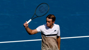 Jo&atilde;o Fonseca &eacute; eliminado por Schoolkate na 1&ordf; rodada do Masters 1000 de Toronto