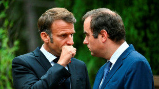 Intermin&aacute;vel crise pol&iacute;tica na Fran&ccedil;a preocupa imprensa europeia