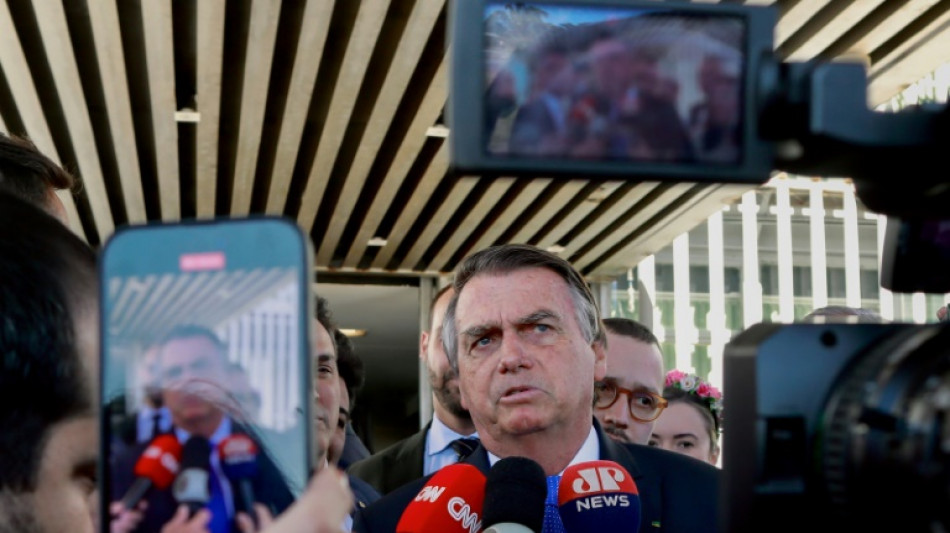 Bolsonaro enfrenta julgamento que pode torn&aacute;-lo ineleg&iacute;vel por 8 anos