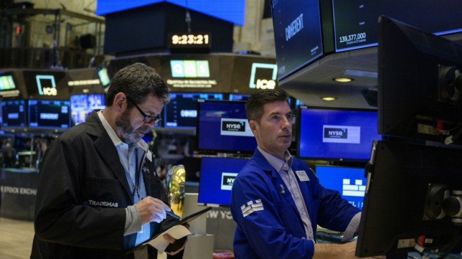 Wall Street ouvre en ordre dispers&eacute;, respiration apr&egrave;s un important vote sur la dette