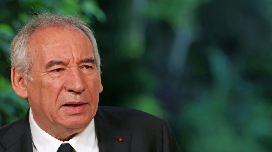 Echec sur les retraites: Bayrou re&ccedil;oit les partenaires sociaux pour trouver "une voie de passage"
