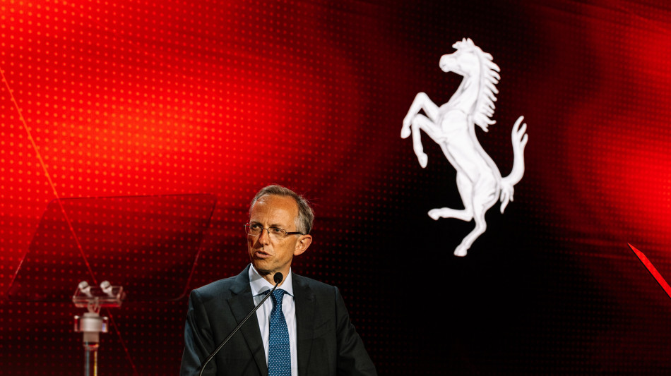 Ferrari crolla in Borsa (-11,6%) e brucia 9 miliardi