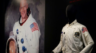 Weltraumjacke von Buzz Aldrin f&uuml;r 2,7 Millionen Euro versteigert