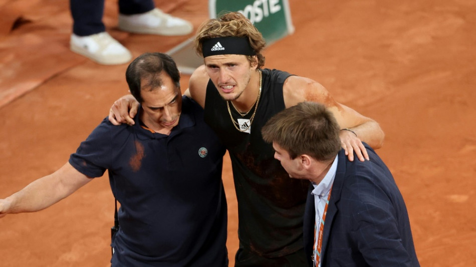 Drei Au&szlig;enb&auml;nder gerissen: Zverev bereits operiert