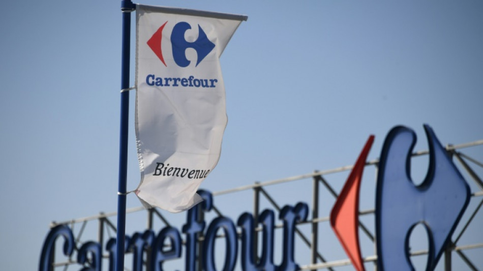 Endom&eacute;triose: Carrefour annonce un jour d'absence par mois pour les salari&eacute;es atteintes, sous conditions