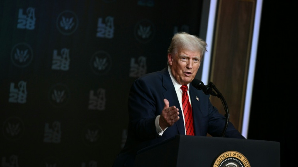 Les nouveaux droits de douane am&eacute;ricains entrent en vigueur pour des dizaines d'&eacute;conomies