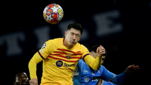 Bar&ccedil;a y N&aacute;poles decidir&aacute;n en la vuelta, Arsenal a remontar ante el Oporto