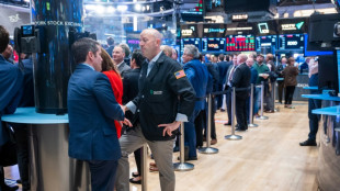 Wall Street en ordre dispers&eacute;, un nouvel indicateur d'inflation calme les esprits