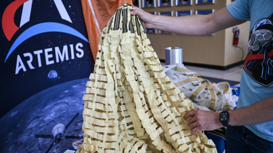 Paraquedas &eacute; pe&ccedil;a vital para pouso seguro da Orion no mar