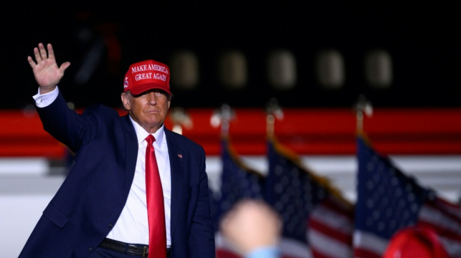 En Pennsylvanie, Trump apporte "l'&eacute;nergie" pour les &eacute;lections de mardi - et vise 2024