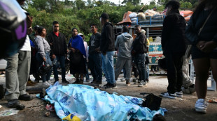 Un atentado guerrillero con bomba en Colombia deja 20 muertos, a un mes de las elecciones