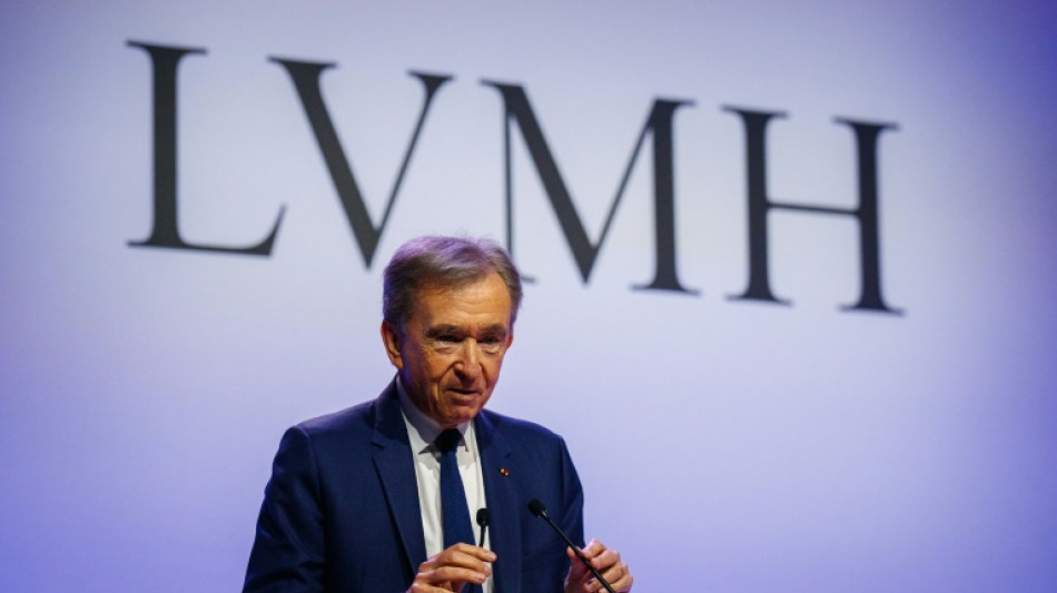 Francia llama al magnate del lujo a participar en el saneamiento de las cuentas p&uacute;blicas