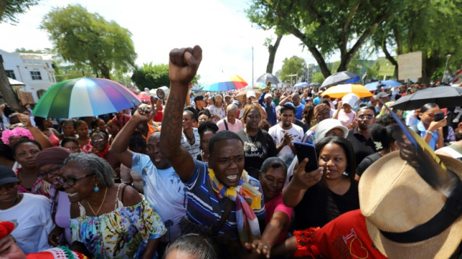 Suriname: une manifestation contre la vie ch&egrave;re d&eacute;g&eacute;n&egrave;re en &eacute;meute