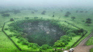 Les gouffres g&eacute;ants d'Oman attirent de plus en plus de visiteurs