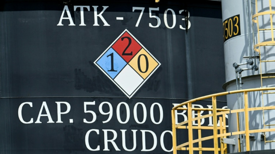 Ecuador sube un 900% la tarifa de transporte del crudo colombiano en medio de la guerra arancelaria