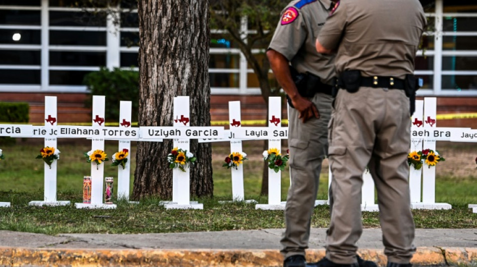 Apr&egrave;s la tuerie au Texas, la police sous le feu des critiques