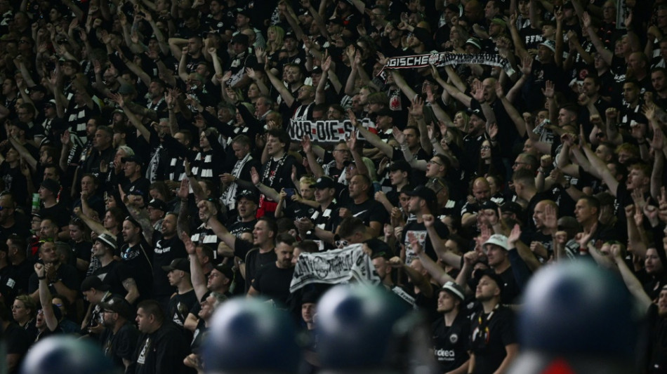 Sicherheit: Bericht sieht "Verschlechterung" im Fu&szlig;ball