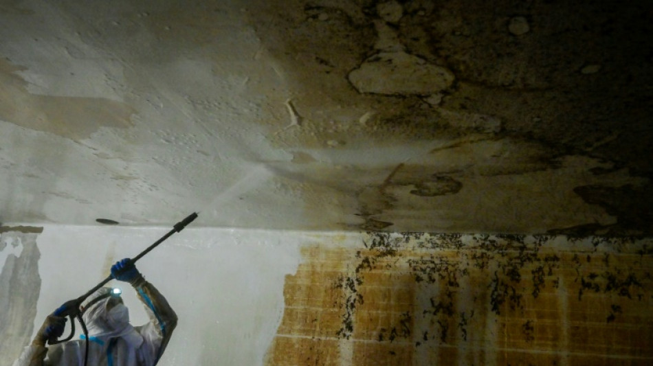 Espagne: un mois apr&egrave;s les inondations, les sinistr&eacute;s peinent &agrave; redresser la t&ecirc;te