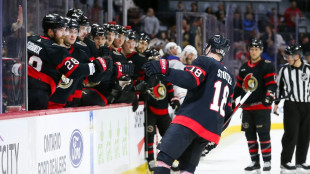 St&uuml;tzle dreht auf, Senators mit Feuerwerk