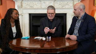 Starmer l&auml;sst sich &ouml;ffentlich auf Aids testen - Appell zum Nachmachen