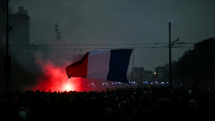 Francia registra 1.314 detenidos y 53 polic&iacute;as heridos en las nuevas protestas del s&aacute;bado