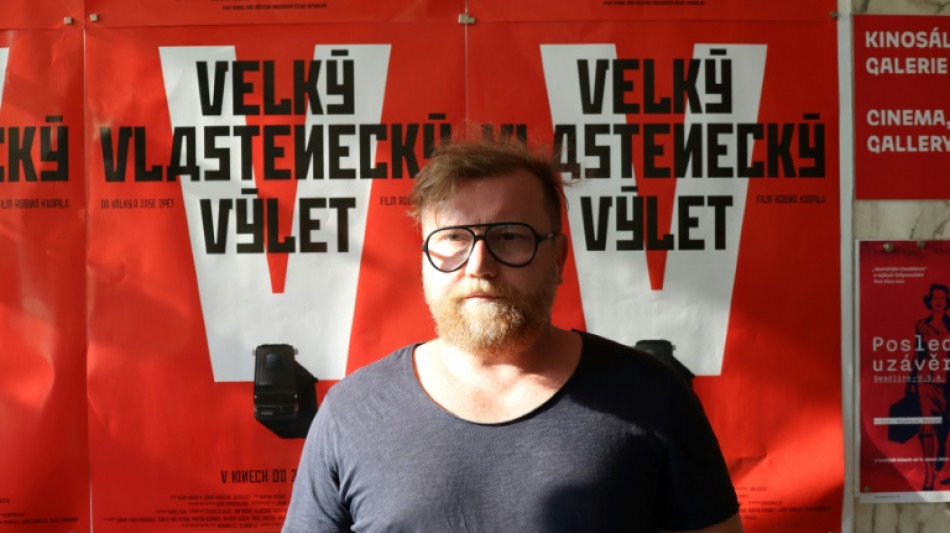 Cineasta tcheco leva adeptos de teorias da conspira&ccedil;&atilde;o ao centro da guerra na Ucr&acirc;nia