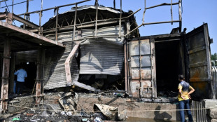 Bangladesh: heurts entre la police et des ouvriers du textile r&eacute;clamant des hausses de salaire