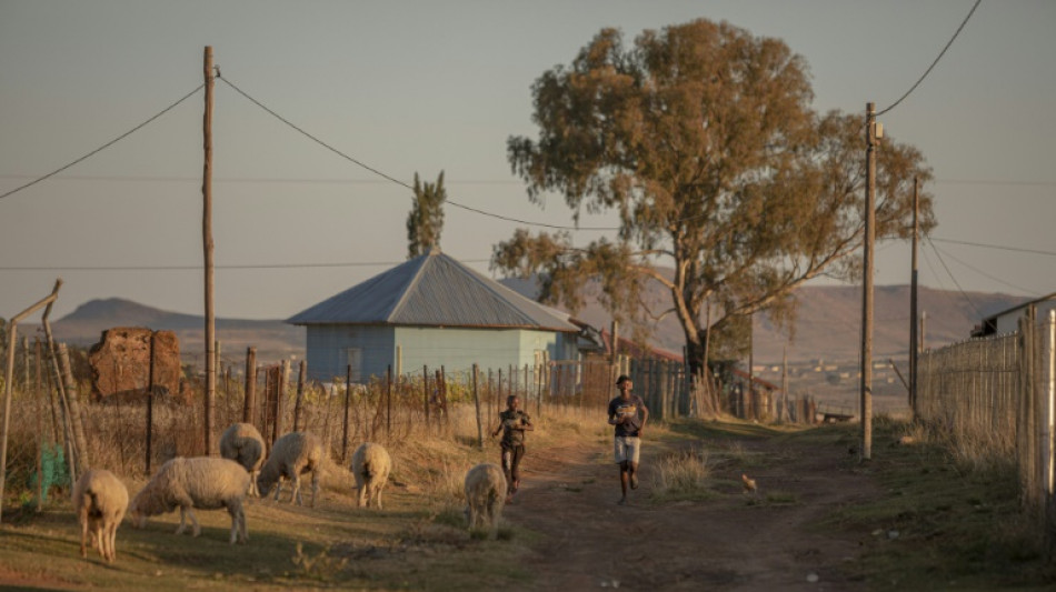 Plong&eacute;e dans le "village de la mort" d'Afrique du Sud 