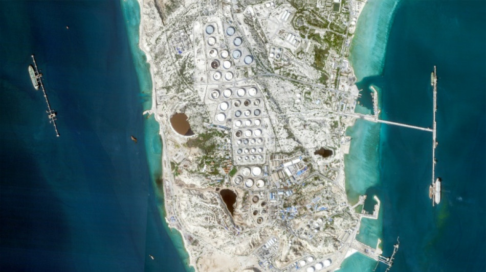 EEUU bombardea el principal centro petrolero de Ir&aacute;n en el Golfo