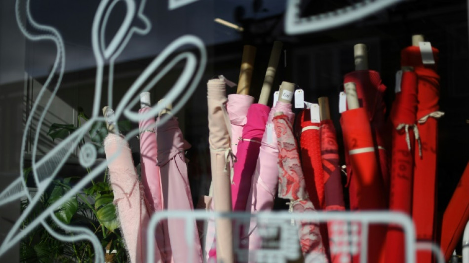 La costura, un pasatiempo en auge para j&oacute;venes en busca de moda sostenible