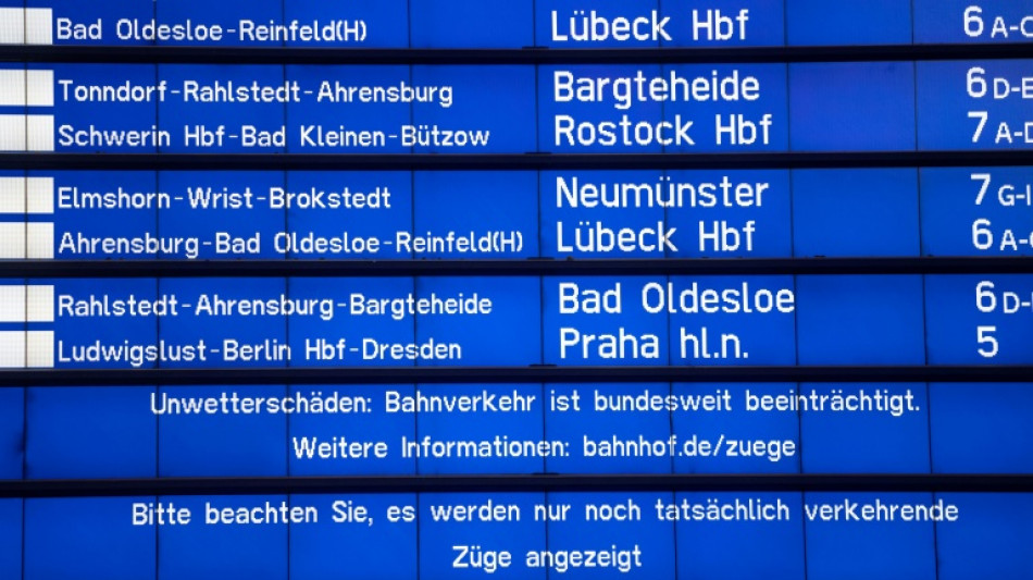 Bahnverkehr in Deutschland bleibt nach Sturm weiter stark beeintr&auml;chtigt
