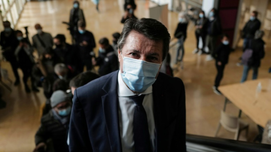 Covid: l'arr&ecirc;t&eacute; ni&ccedil;ois imposant le retour du masque dans les transports suspendu par la justice