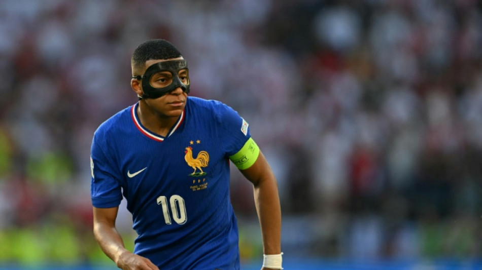 Francia avanza segunda pese al regreso de Mbapp&eacute;, Inglaterra vuelve a decepcionar