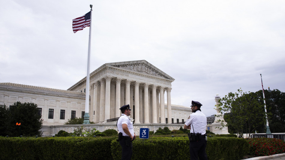 Corte Suprema con i genitori contro i libri Lgbtq a scuola
