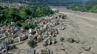 Search for 1,000 missing after deadly Nepal-Tibet floods