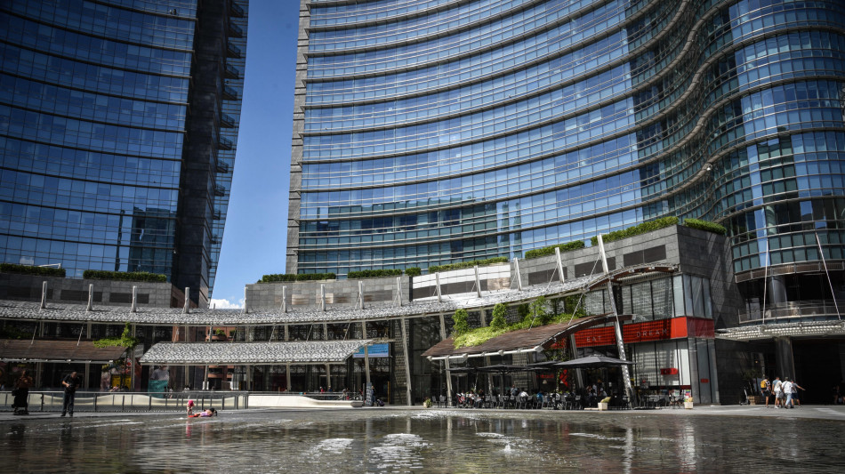 'M'hanno accoltellata', donna in prognosi riservata a Milano