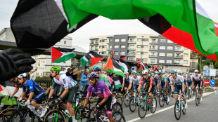 Vuelta: la 16e &eacute;tape &eacute;court&eacute;e &agrave; cause de nouvelles manifestations propalestiniennes, Bernal s'impose