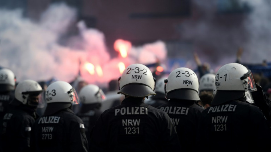 Krawalle und Gewalt beim Fu&szlig;ball: Fan in Dortmund lebensgef&auml;hrlich verletzt: 