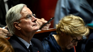 Deputados franceses come&ccedil;am a debater mo&ccedil;&otilde;es de censura contra o governo