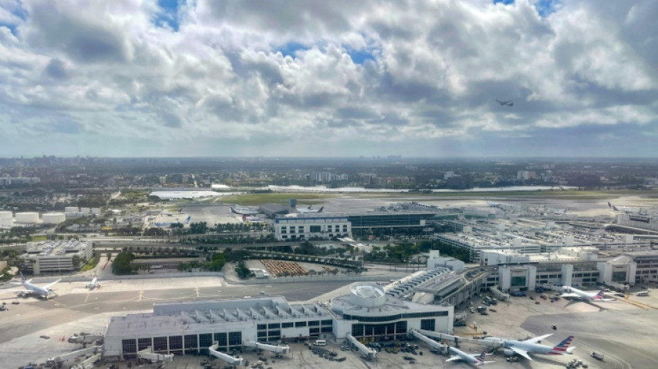 Voos comerciais de Miami a Caracas s&atilde;o retomados ap&oacute;s sete anos