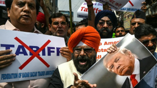 Modi e Trump trocam mensagens cordiais em meio a negociações comerciais tensas